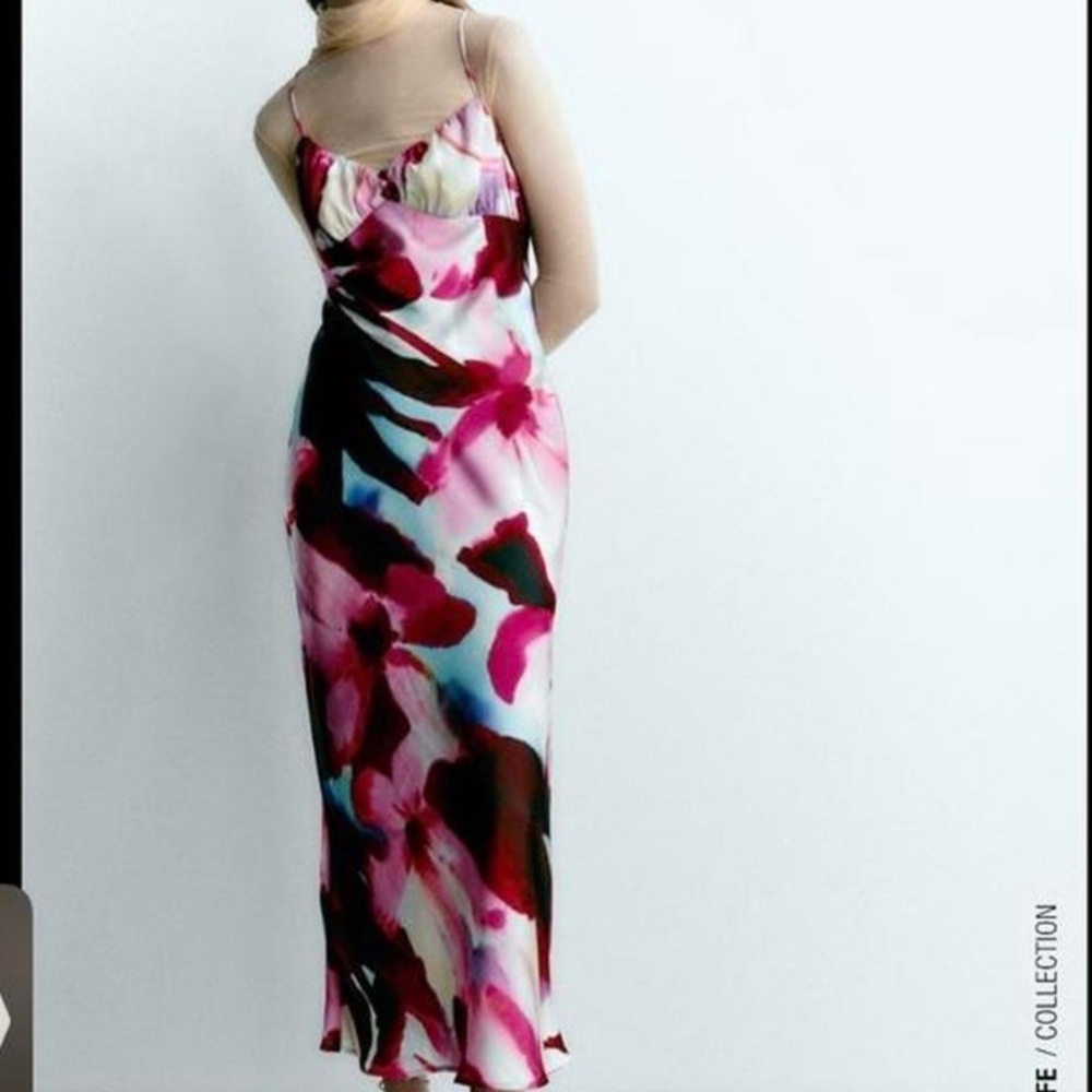 Viral flower Zara dress size xs